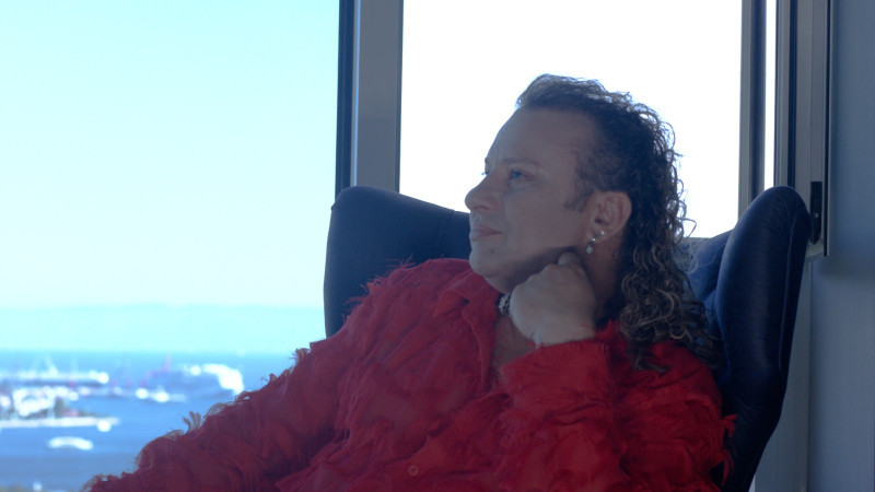 ONUR AKAY'DAN YENİ SINGLE 'İSTANBUL'A KÜSKÜNÜM'