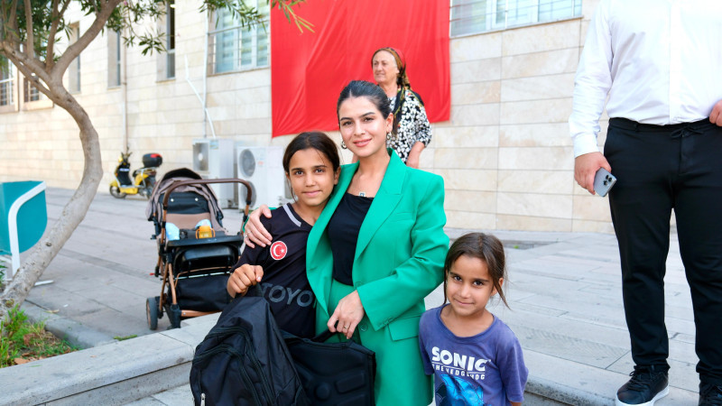 CEYHAN BELEDİYESİ’NDEN ÖĞRENCİLERE ÇANTA VE KIRTASİYE DESTEĞİ