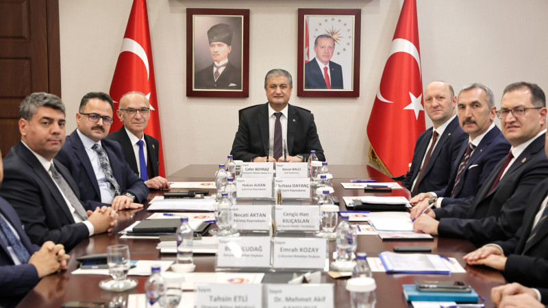 KAÇAK YAPILAŞMA İLE MÜCADELE TOPLANTISI VALİ YAVUZ’UN BAŞKANLIĞINDA GERÇEKLEŞTİRİLDİ