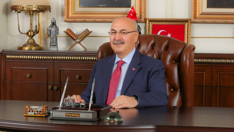 VALİ KÖŞGER, İDARECİLER GÜNÜNÜ KUTLADI