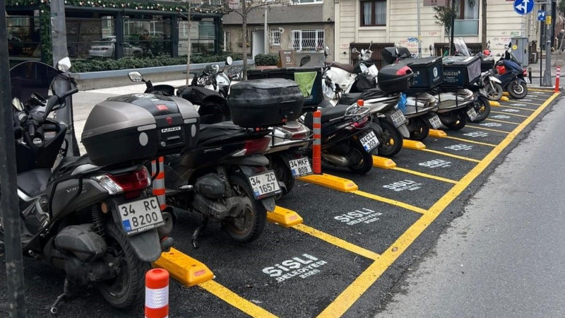 ŞİŞLİ BELEDİYESİ’NDEN MOTOSİKLET SÜRÜCÜLERİNE MÜJDE!