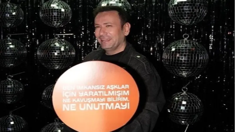 ÖZGÜR ARAS YENİ YAŞINI ÜNLÜLERLE KUTLADI