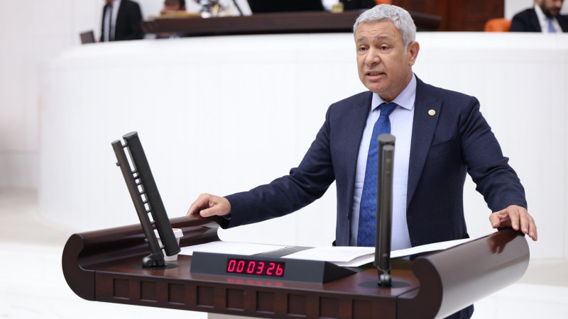 ORHAN SÜMER: “ESNAF BORCUNU DEĞİL, FAİZ YÜKÜNÜ TAŞIYAMIYOR”