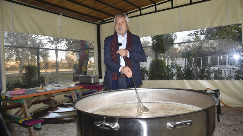Karalar, “Hemşehrilerimiz evlerine güvenle dönene kadar desteğimiz sürecek”