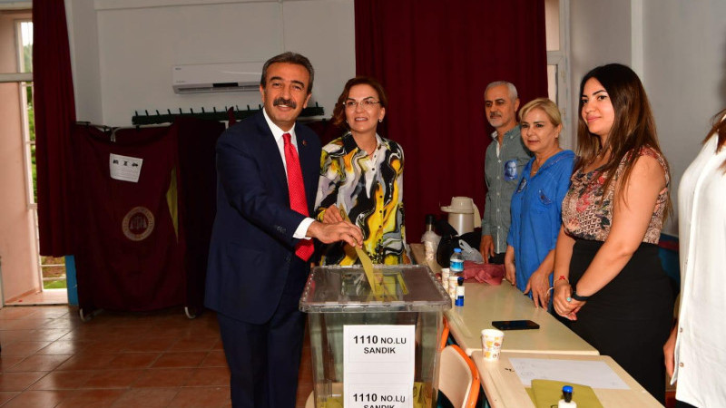 Soner Çetin oyunu eşi ile birlikte kullandı