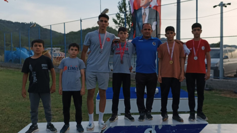 Ceyhan, Ata sporu güreşte hep bir adım önde