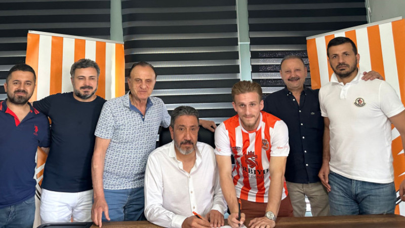 Adana 1954 FK, transferde hız kesmiyor