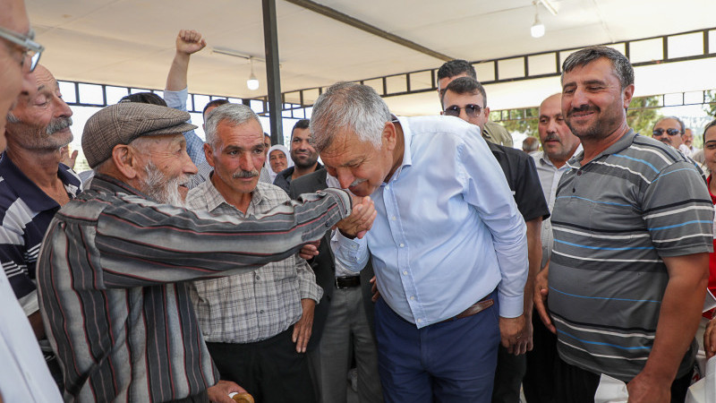 Saimbeyli ve Kozan’da Zeydan Karalar sevgisi
