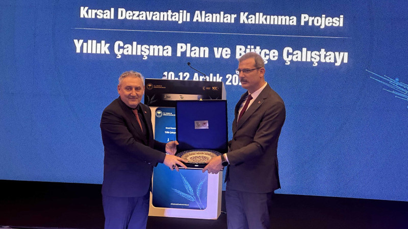 ADANA'YA EN FAZLA FAALİYET YAPAN İL ÖDÜLÜ