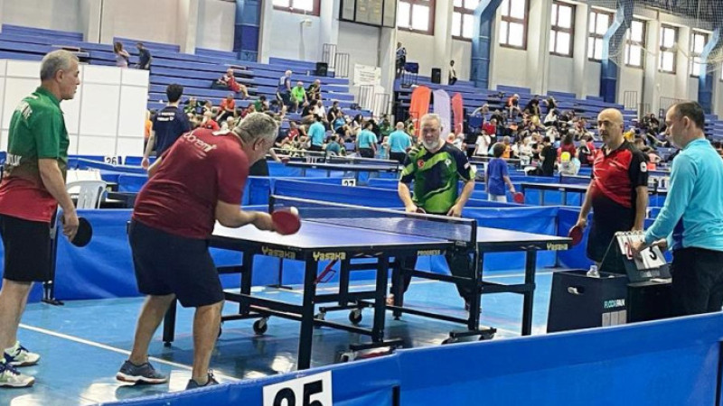 “Uluslararası Veteranlar Masa Tenisi Turnuvası Adana’nın sporda markası oldu”