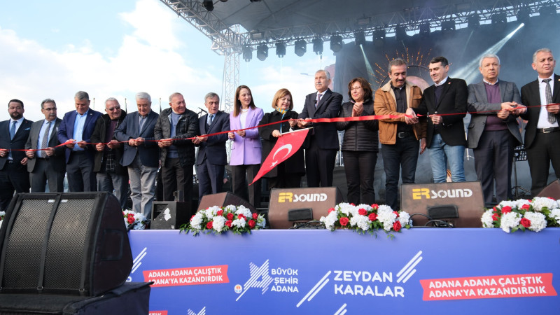 Zeydan Karalar hemşehrilerinin sevgi seliyle karşılaştı
