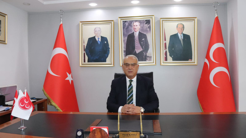 “Arif Nihat Asya gönüllerde bayraklaştı!”