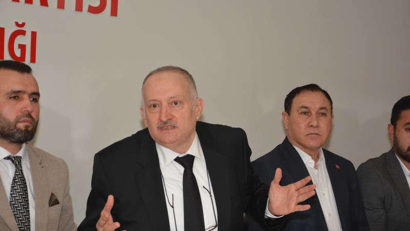 Torun: “Yüreğir’de siyaset yapan başkanlar Yüreğir’de oturmuyor”