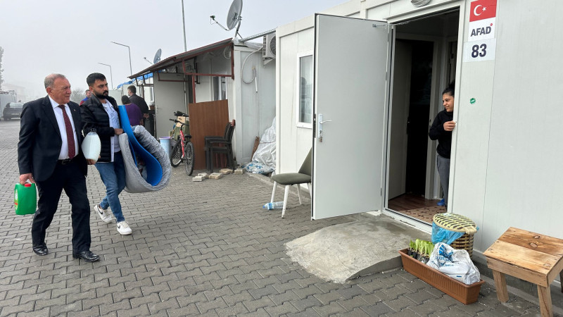 Başkan Akay 6 Şubat’ın yıldönümünde Defne’de