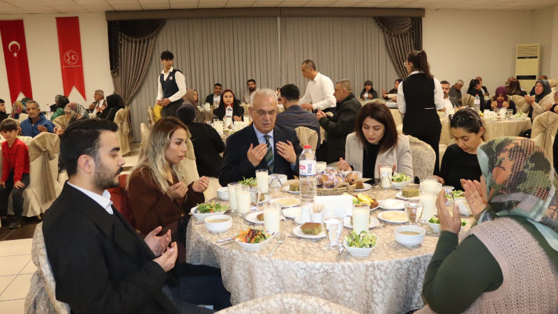 MHP Adana İl’den depremzedelere iftar…