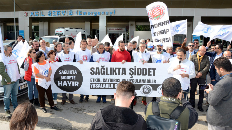 Yumruklanan Doktora Meslektaşlarından Destek