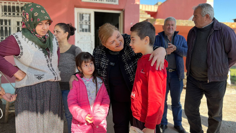 Hülya Erdem, her karışta Ceyhanlı’nın yanında