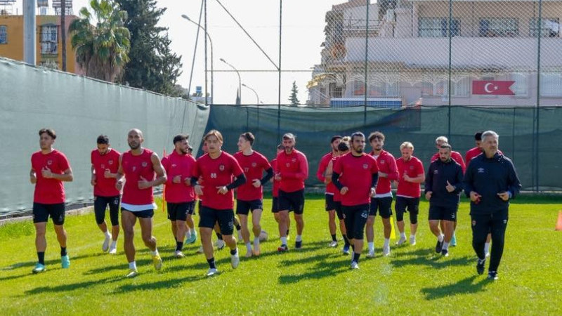 Adana 1954 FK liderliğini sürdürüyor
