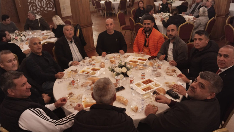 AGSYD’LİLER İFTARDA BULUŞTU