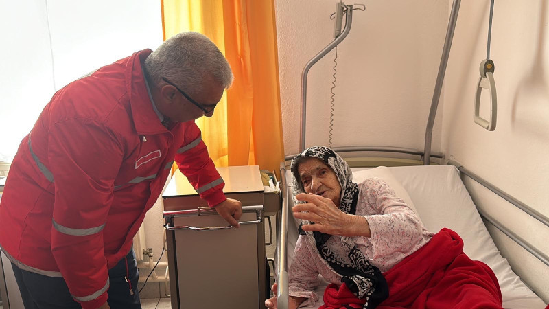 KIZILAY, ÜÇ KITADA İFTAR VERİYOR