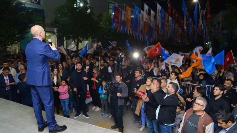 ÇELİK VE NACAR'DAN COŞKULU MİTİNG