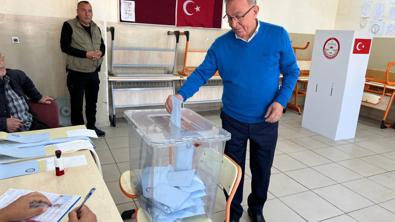 AKAY: TEŞEKKÜR EDİYORUM