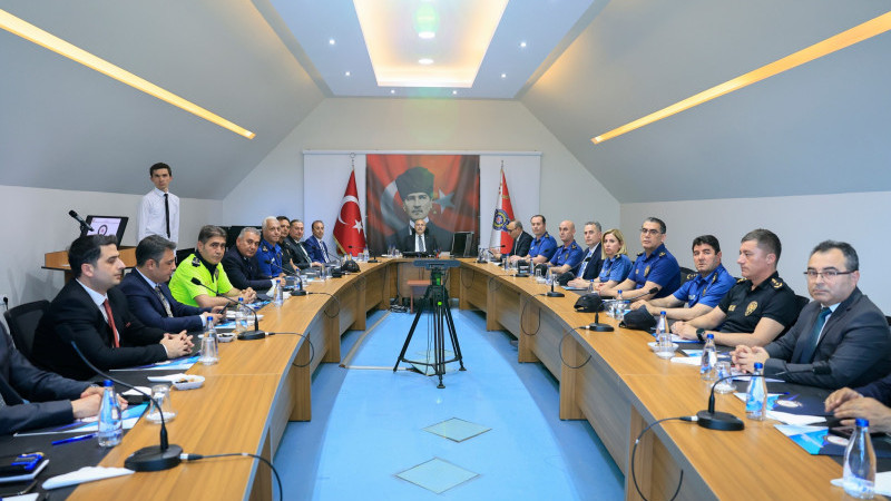 VALİ KÖŞGER İL EMNİYET MÜDÜRLÜĞÜNCE GERÇEKLEŞTİRİLEN ÇALIŞMALARLA İLGİLİ BİLGİ ALDI