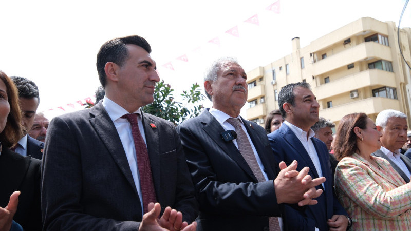 CHP'DE ÇİFTE BAYRAM COŞKUSU