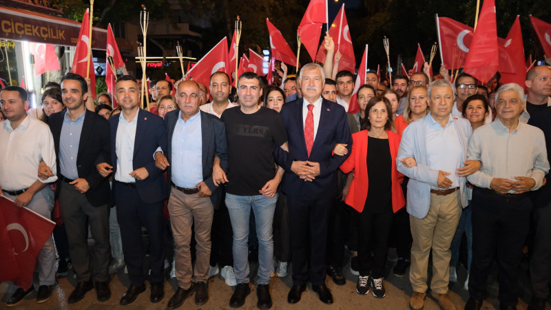 19 Mayıs kutlamaları kortej ve Gripin konseriyle sürdü