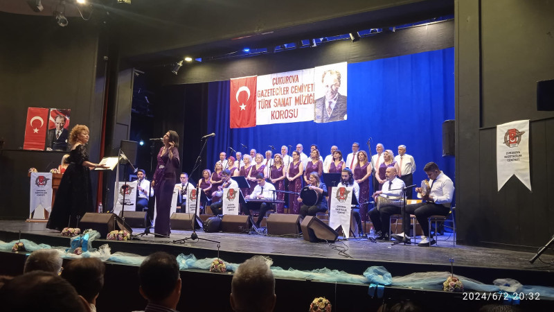 “Seçme eserleri seslendirip ruhumuza gıda oldular”