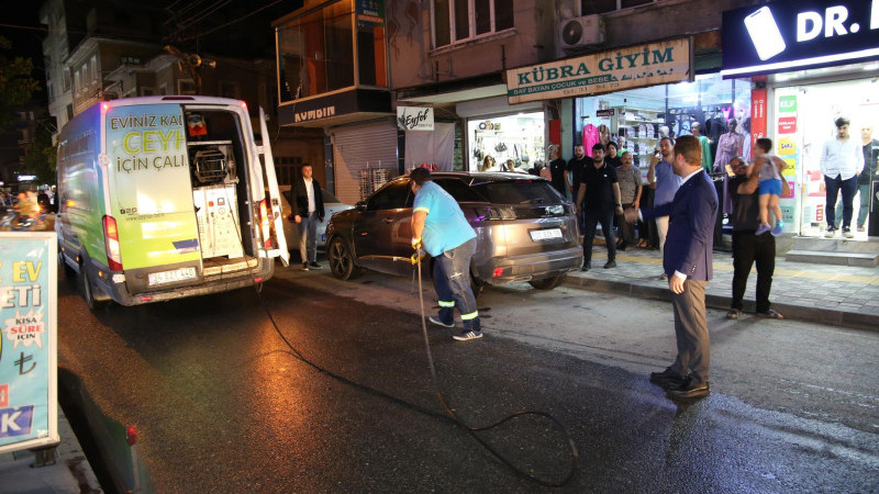 Ceyhan Belediyesi'nden kentte bayram temizliği
