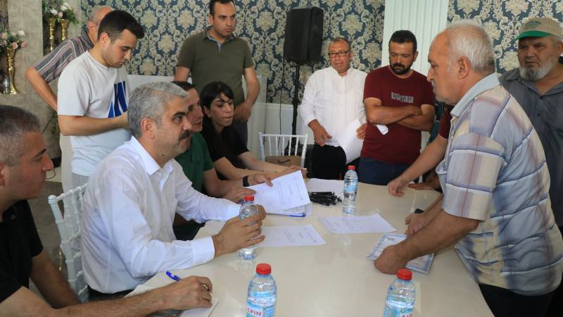 BAŞKAN ALİ AVAN VATANDAŞI TAPULARINA KAVUŞTURUYOR