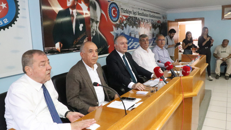 TÜRK-İŞ YOL HARİTASINI ADANA’DA AÇIKLADI