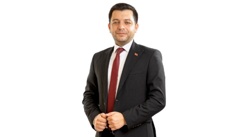 ÖZBAY; DAHA GÜÇLÜ BİR TÜRKİYE İÇİN TARAFSIZ VE İLKELİ BASIN MENSUPLARININ YANINDAYIZ