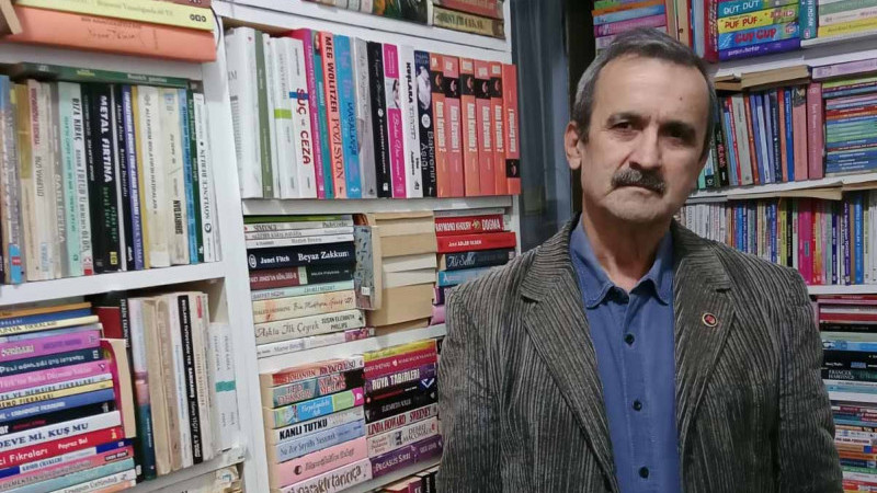 KARATAŞ, 33 YILIN RÖPORTAJLARINI KİTAPLAŞTIRDI