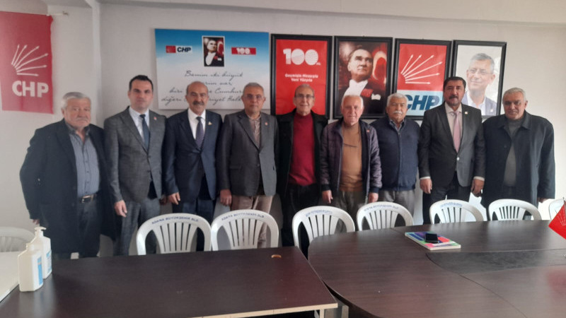 YUMURTALIK’DA CHP’YE YOĞUN KATILIM VAR