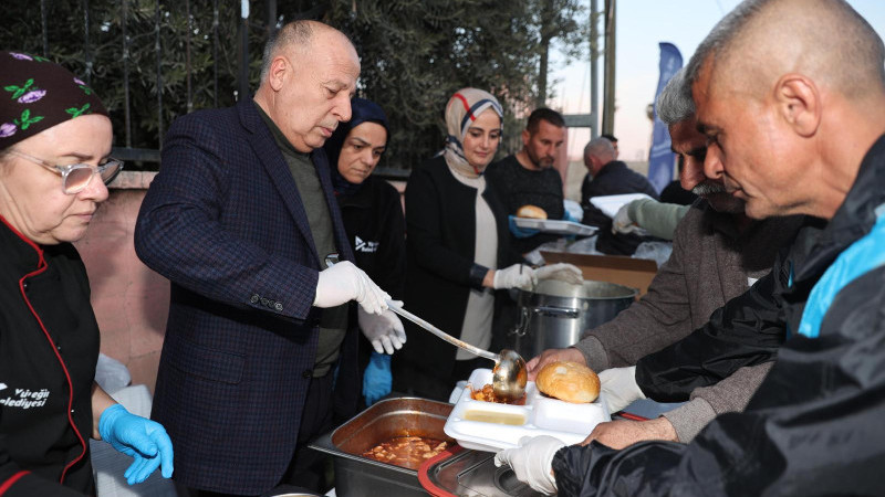 YÜREĞİR'DE RAMAZAN DAYANIŞMASI