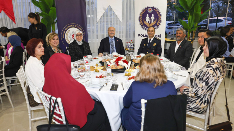 VALİ KÖŞGER ŞEHİT YAKINLARI VE GAZİLERLE BİR ARAYA GELDİ