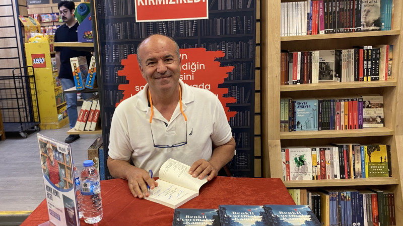 BİÇER, İZMİR’DE OKURLARIYLA BULUŞTU