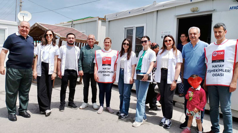 KONTEYNER KENTTE YAŞAYAN DEPREMZEDE ÇOCUKLARA MORAL