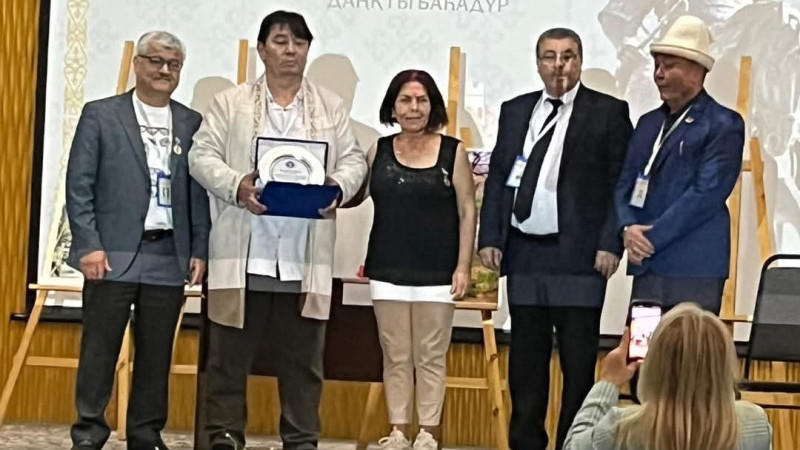 TÜRK DÜNYASI EDEBİYATÇI ELÇİLERİ KAZAKİSTAN’DA BULUŞTU