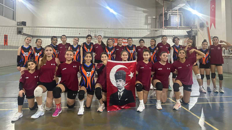 ÇUKUROVA EFES SPOR KULÜBÜ CUMHURİYET BAYRAMINI KUTLADI