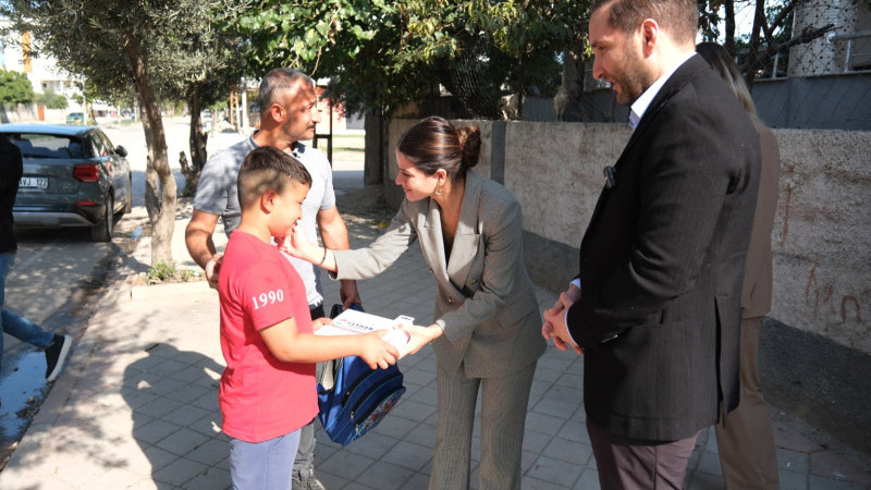 CEYHAN BELEDİYESİ 230 ENGELLİ VATANDAŞA TABLET DAĞITTI