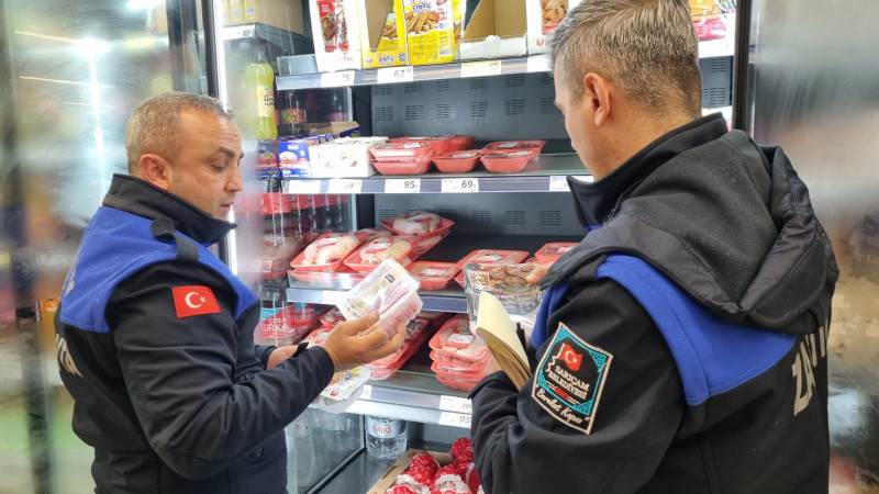 SARIÇAM BELEDİYESİ ZABITA EKİPLERİNDEN İŞLETMELERE SIKI DENETİM