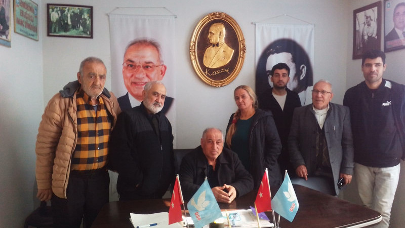 DSP YÜREĞİR İLÇE BAŞKANI AĞDAŞ: “EMEKLİLER AÇLIĞA MAHKÛM EDİLEMEZ”