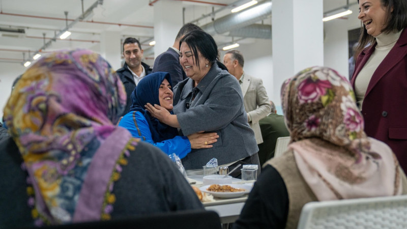 BAŞKAN VEKİLİ AKKAN, SEYHANLILAR İLE İFTAR SOFRASINDA BULUŞTU