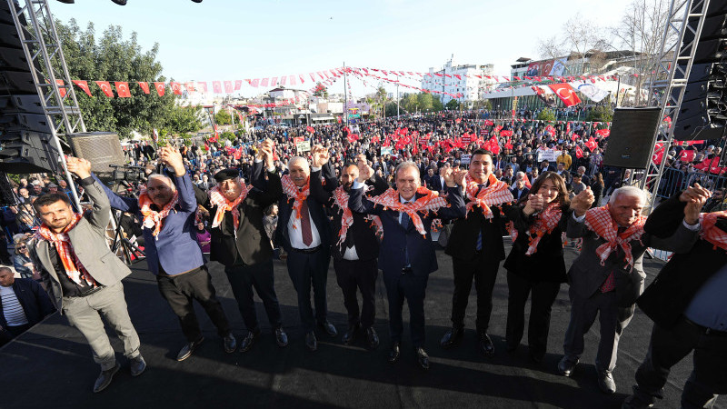 Zeydan Karalar, Kadirli Belediyesi’nin toplu hizmet açılışına katıldı