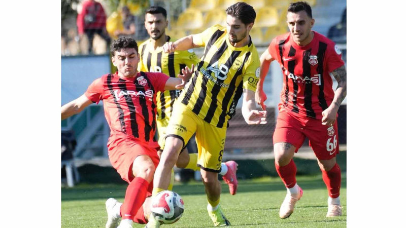 ADANA 01 FK EVİNDE PUAN KAYBETTİ