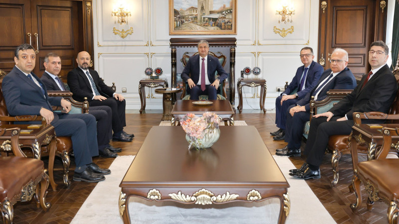 VALİ YAVUZ’A 14 MART TIP BAYRAMI ZİYARETİ