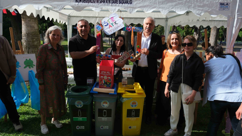ADANA ÇOCUK FESTİVALİ’NDE ÇOCUKLARA SIFIR ATIK EĞİTİMİ